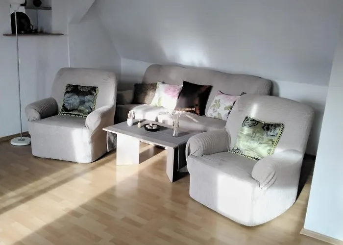 Hotel Casa Carolina Rumanisches Restaurant & *